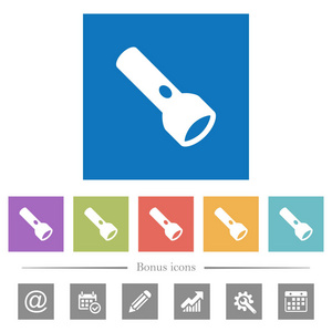 手电筒平面白色图标在方形背景。 包括6个奖金图标。