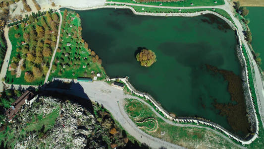 城市池塘公园花园的新面貌和景观安排