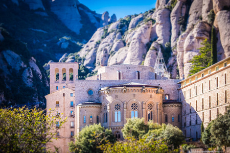 巴塞罗那加泰罗尼亚山上的蒙特塞拉特修道院。
