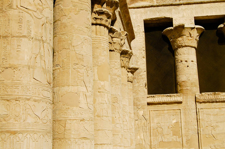 埃及埃德福的霍勒斯庙