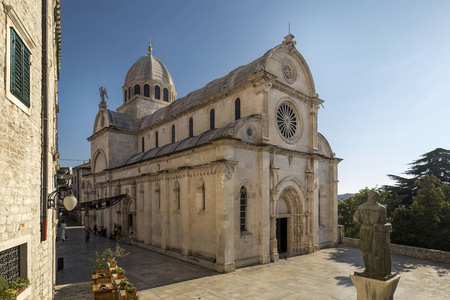 圣詹姆斯大教堂在西贝尼克最重要的建筑纪念碑文艺复兴在克罗地亚。 大教堂已列入联合国教科文组织世界遗产名录。