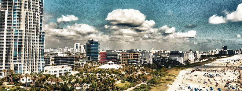 迈阿密海滩的南角公园。 沿着海滩的建筑物鸟瞰。