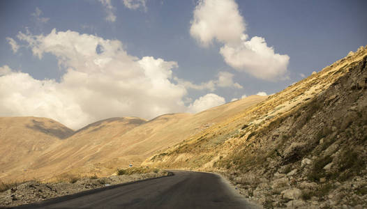 黎巴嫩风景和公路在贝卡谷地黎巴嫩