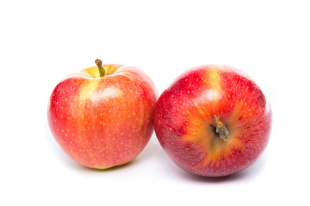 白色背景上分离的红苹果