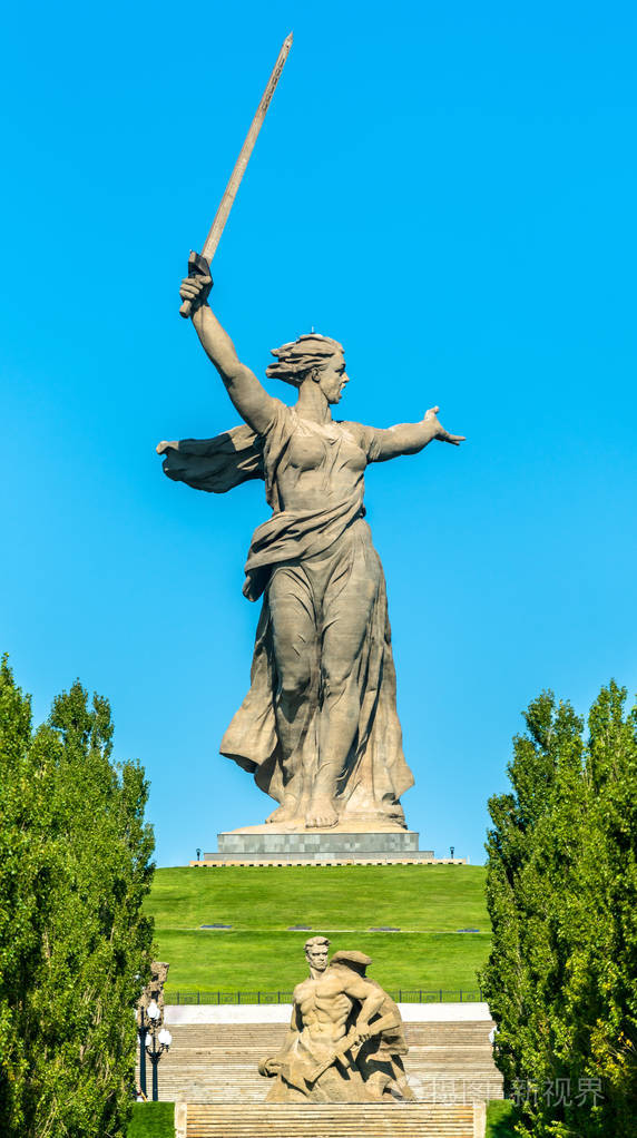 祖国召唤, 俄罗斯伏尔加格勒的马马耶夫·库尔根的一座巨大雕像