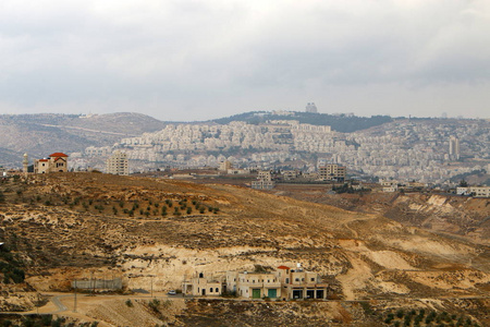 犹太沙漠位于以色列和西岸的领土上。