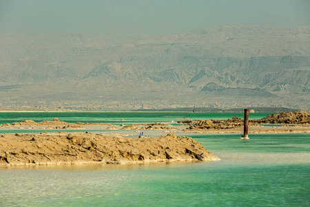 以色列死海美丽的照片海岸。