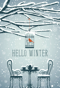 矢量冬季横幅，印有你好，冬天，白雪覆盖的树和露天咖啡馆，桌子上有热茶，鸟在笼子里挂在树枝上。