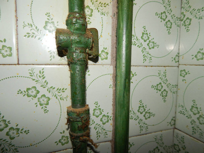 卫生单位设备管道安装供水和供暖