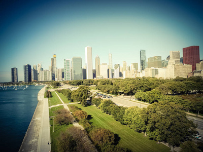 过滤的色调图像顶部视图现代芝加哥天际线和米湖
