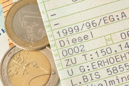 柴油车和欧元硬币的车辆登记