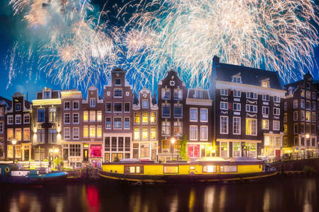 河, 传统的老房子和小船, 阿姆斯特丹