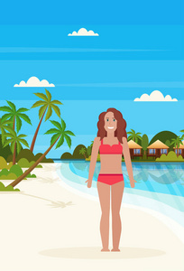 比基尼妇女在热带岛屿与别墅平房酒店在海滩海滨绿色棕榈景观暑假概念平垂直