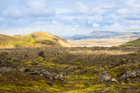 美丽的山脉全景在国家公园兰德曼纳劳格夫古尔冰岛。