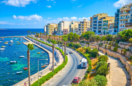 布吉巴市是马耳他最受欢迎的度假胜地之一，提供壮丽的景色舒适的住宿和舒适的休闲散步场所