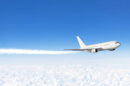 客机飞行水平高在云层上空上空的飞机