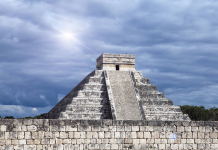 墨西哥尤卡坦地区奇钦伊扎的库库尔坎金字塔