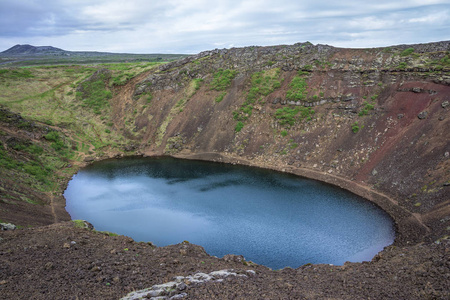 Kerid，火山的火山口湖。冰岛