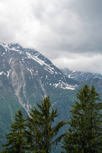 美丽的全景格兰德斯乔拉斯登特杜根特和光荣的勃朗峰，阿尔卑斯山最高的山和欧洲最高的山，从帕克德梅莱莱斯侯奇豪特萨沃伊法国