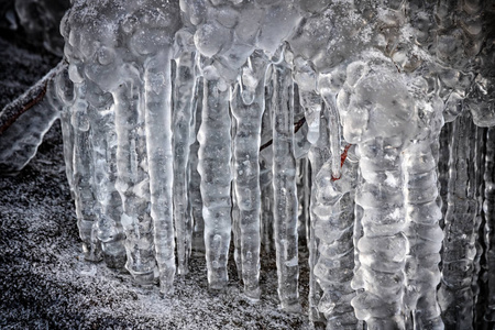 美丽的大冰柱，冰，冬天。