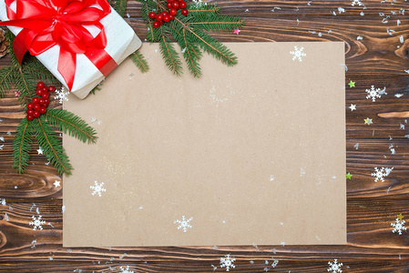圣诞节背景。圣诞节贺卡。顶部视图。节日问候的草稿纸。新年假期概念。