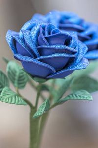 手工制作的蓝色玫瑰