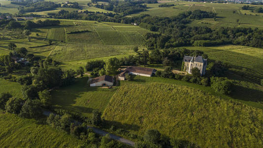 法国Rimons，Gironde，法国乡村的运动景观鸟瞰图