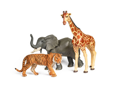 美洲狮野生非洲动物玩具隔离在白色上。 老虎大象和长颈鹿。 儿童动物角色玩动物园游戏。