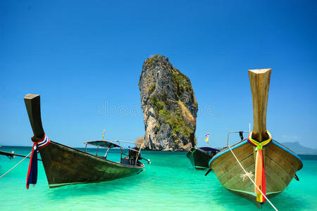 有船的泰国海洋景观