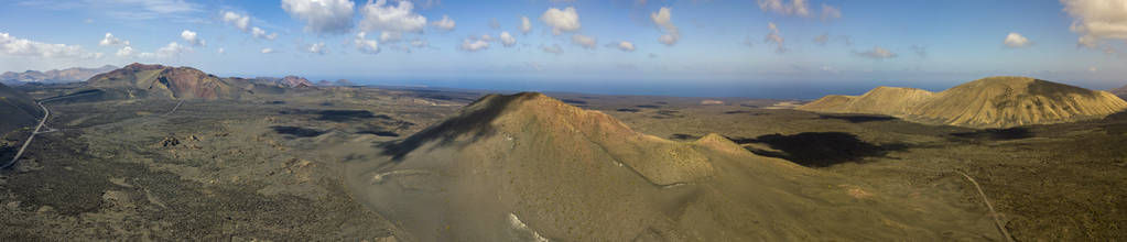 蒂曼法亚国家公园卡尔德拉布兰卡全景火山山葡萄园地形野生自然兰萨罗特加那利岛西班牙