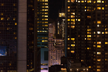 美国夜间纽约市的城市景象图片