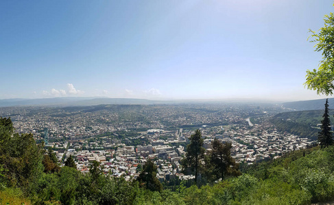 从马塔茨明达山顶俯瞰格鲁吉亚首都格鲁吉亚第比利斯的全景