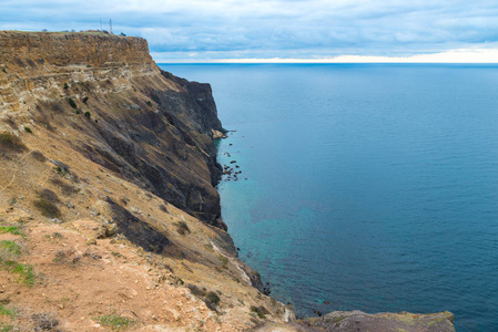 美丽的岩石风景如画的海岸和海洋克里米亚半岛