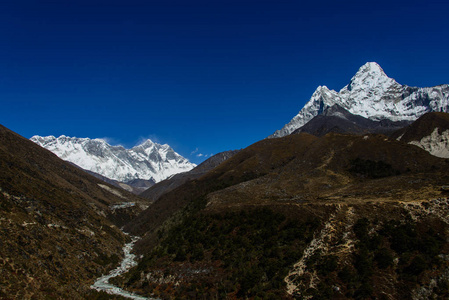 在尼泊尔喜马拉雅山徒步旅行