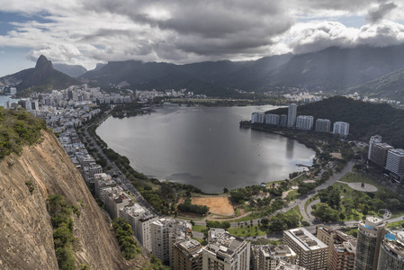 从坎塔加洛山到泻湖，城市和其他山脉，里约热内卢，巴西