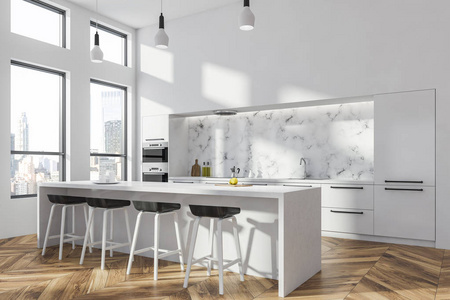 现代厨房的角落，有白色和白色的大理石墙，木制地板，白色的台面，内置炉灶和白色酒吧与白色和黑色凳子。3D渲染