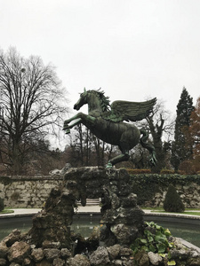 奥地利萨尔茨堡有翅膀的马像图片