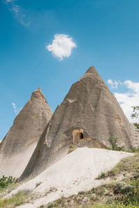 卡帕多西亚的小山的美丽景色。土耳其的景点之一。旅游 出差 美丽的风景 自然