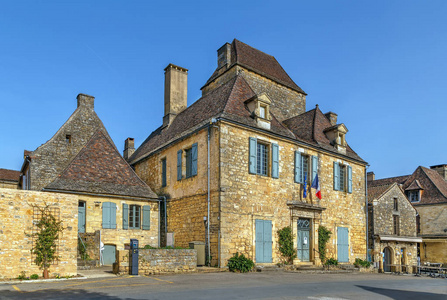 法国多尔多涅省Domme公社有历史住宅的街道