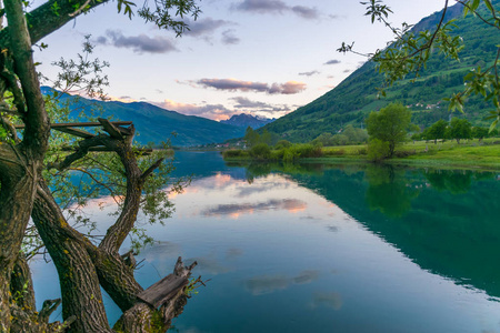 黑山山区风景如画的普拉夫湖