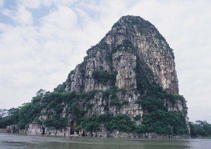 岩石山的美丽景色