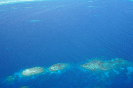 水上飞机上马尔代夫美丽的空中景色