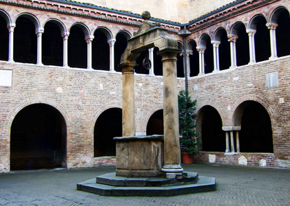 意大利博洛尼亚桑托斯坦法诺七座教堂的修道院