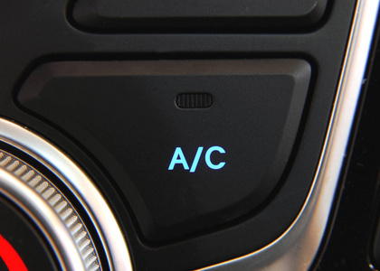 汽车里的自动空调控制