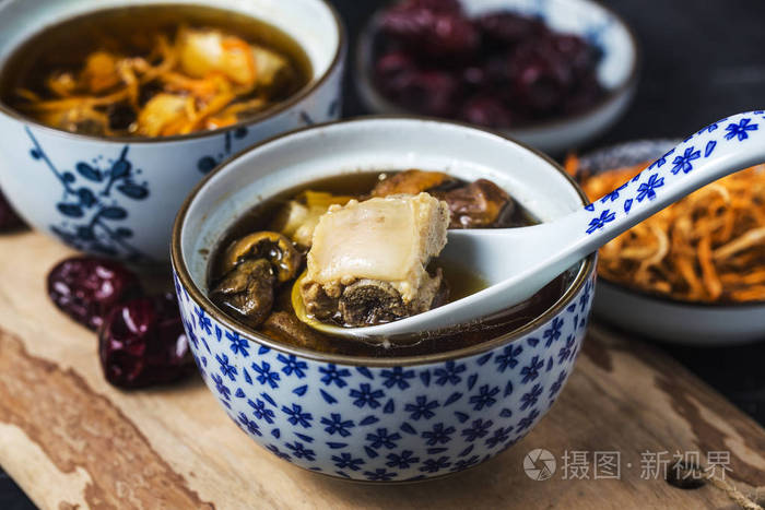 中药排骨炖肉