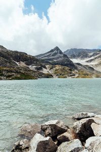 阿尔卑斯山维斯湖的风景