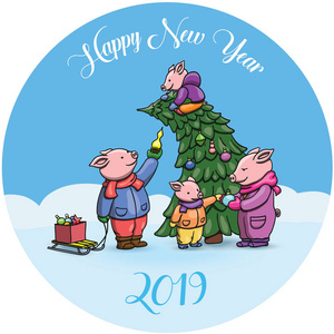 可爱的卡通猪，2019年中国新年的象征。小猪高兴地庆祝，装饰圣诞树。中国猪矢量。文本