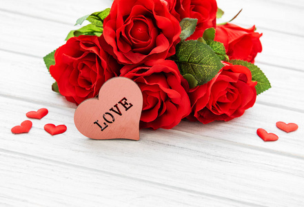情人节浪漫背景装饰心和红玫瑰