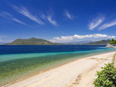 美丽的希腊温泉度假胜地卢特拉爱迪普苏在埃维亚岛Euboea希腊在阳光明媚的一天在爱琴海