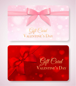 背景上有红心和蝴蝶结粉红色丝带的礼品卡。 栗色矢量背景与浪漫美丽的图案设计礼品券浅粉红色庆祝情人节卡